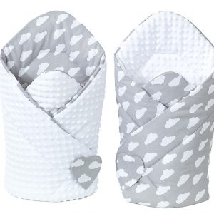 Wikkeldeken minky wolkjes grijs